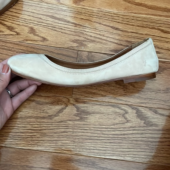 Frye Cream Leather Flats - Picture 5 of 9